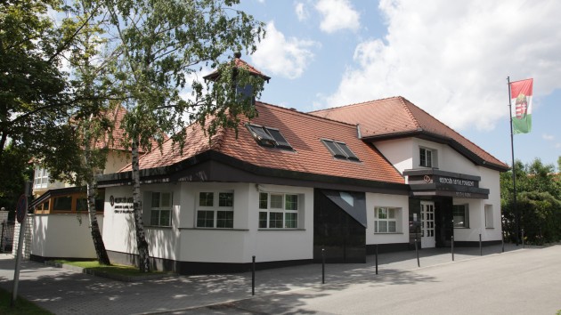 Beliebte Destination für Dentaltouristen: Die Zahnklinik Gelencsér Dental in Hévíz