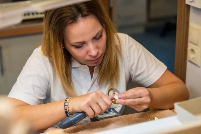 Präzise Arbeiten in unserem Labor