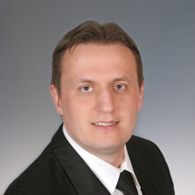 Dr. Kámán Attila