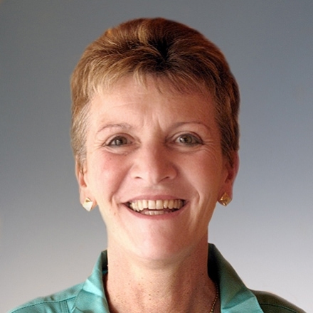 Dr. Ágota Makacsek